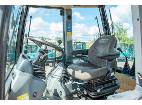 Buldoexcavator New Holland 115  de vanzare